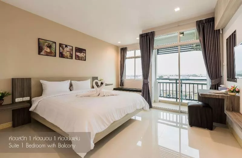 هتل Evergreen Suite