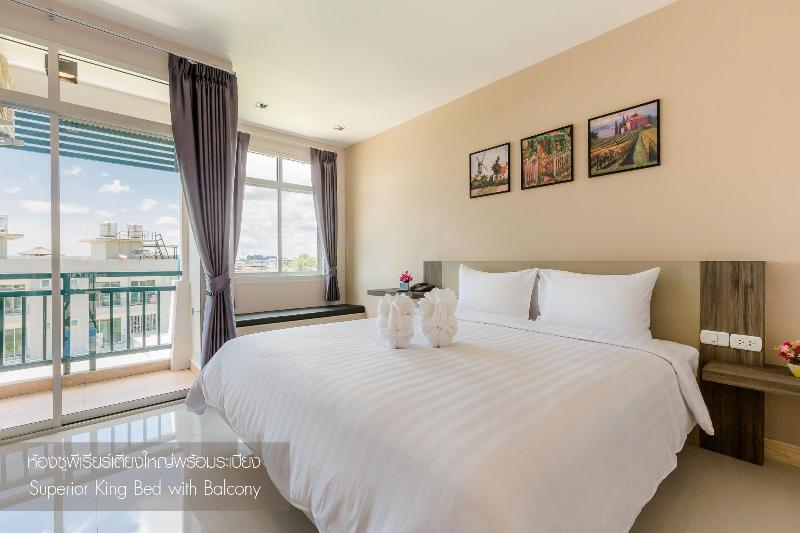 Отель Evergreen Suite