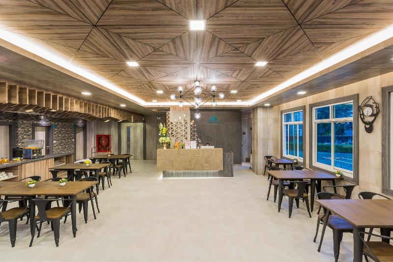 Отель Evergreen Suite