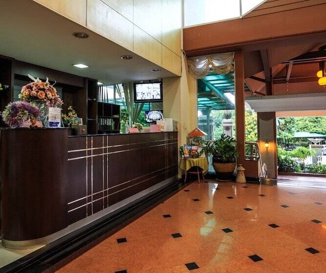 ホテル Kwanruen Resort