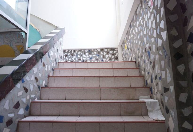 هتل Nanachart Mansion