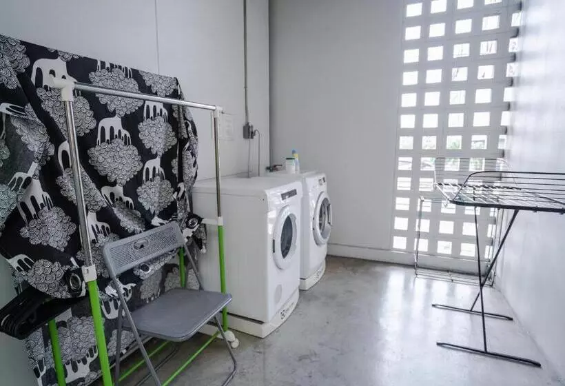 Hybrit Hostel&cafe
