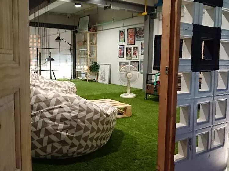 Hybrit Hostel&cafe