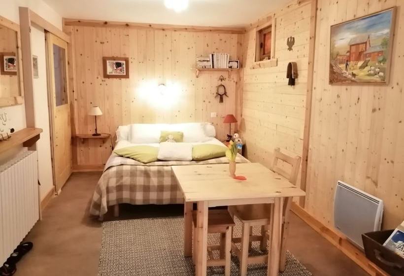 פנסיון Chambre D'hotes La Mourerous