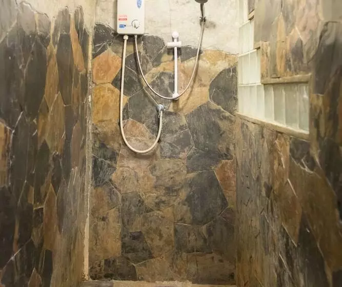 پانسیون Heunviang House