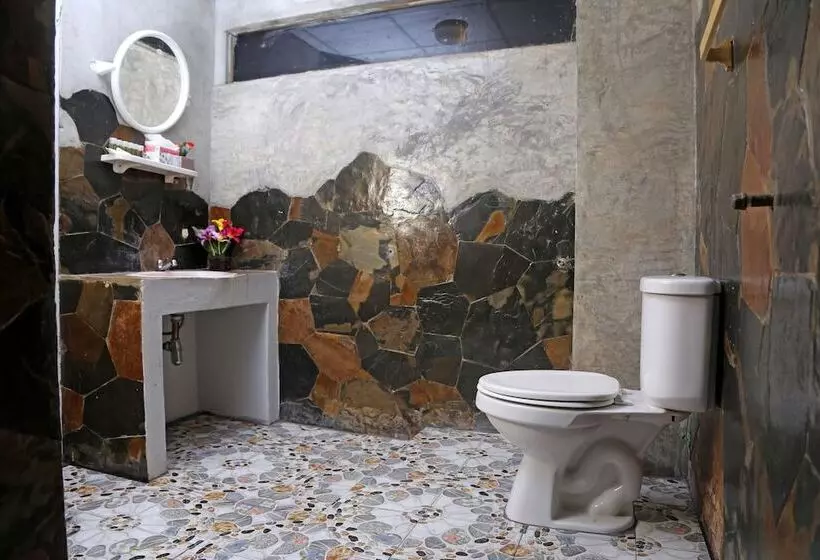 پانسیون Heunviang House