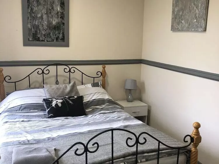 Majatalo The Bay Horse Accommodation