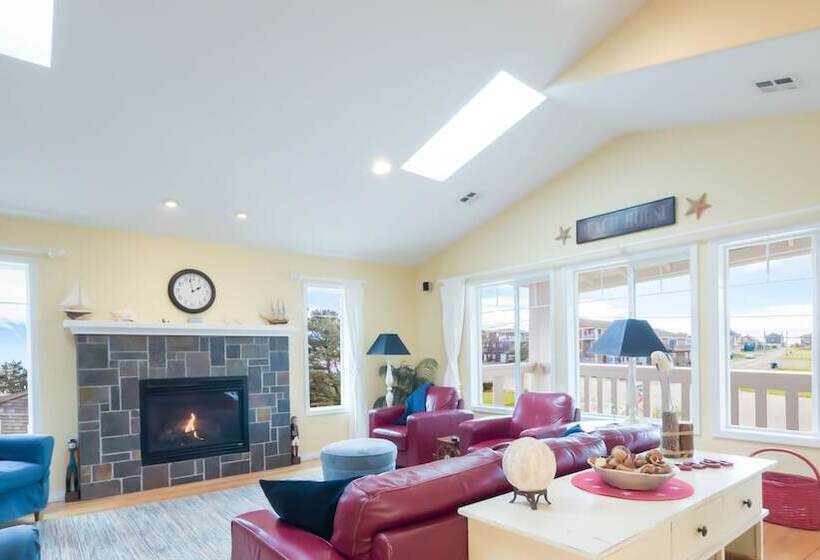 Seaside Vacation Homes