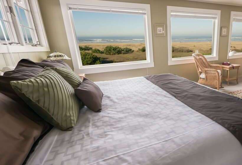 Seaside Vacation Homes