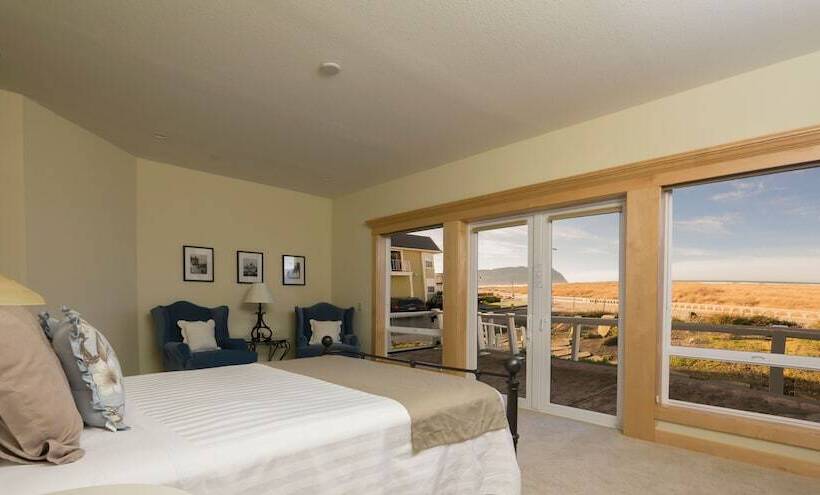 Seaside Vacation Homes