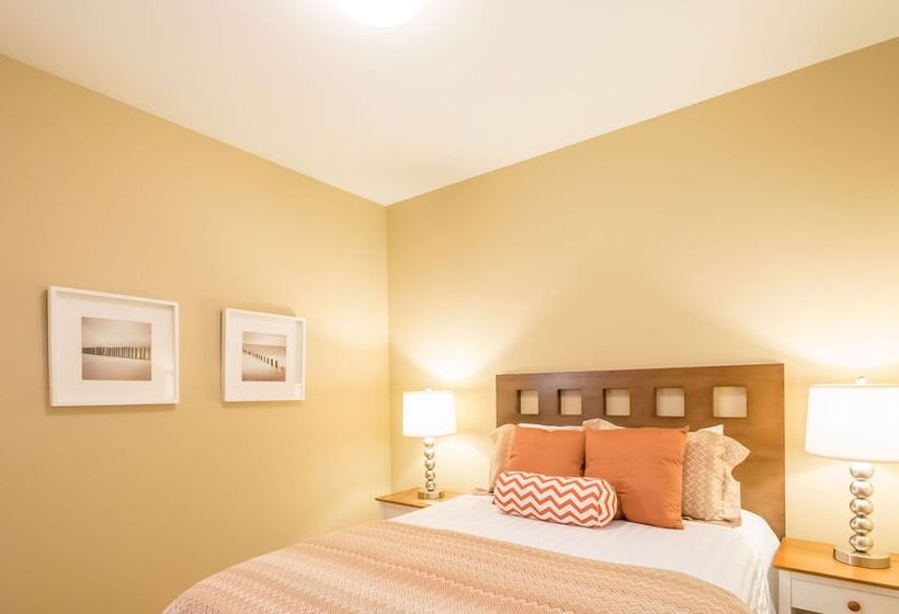 Seaside Vacation Homes