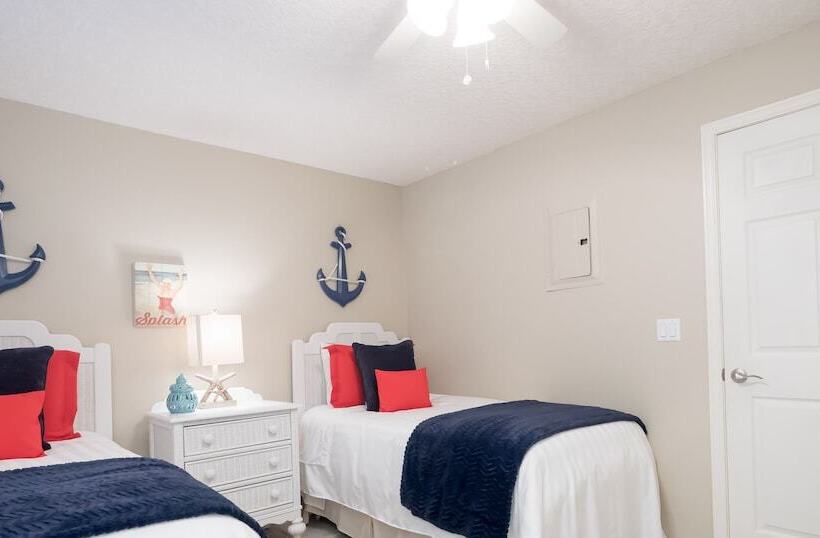 Seaside Vacation Homes