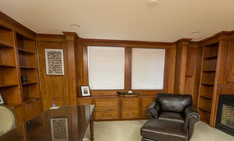 Seaside Vacation Homes