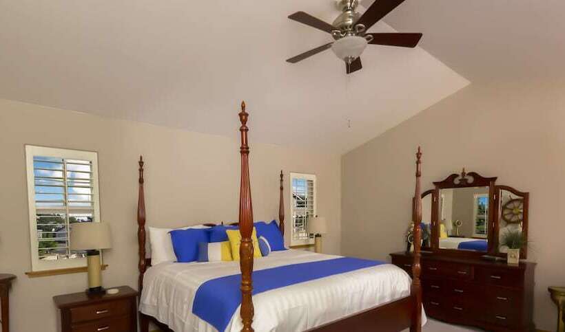 Seaside Vacation Homes