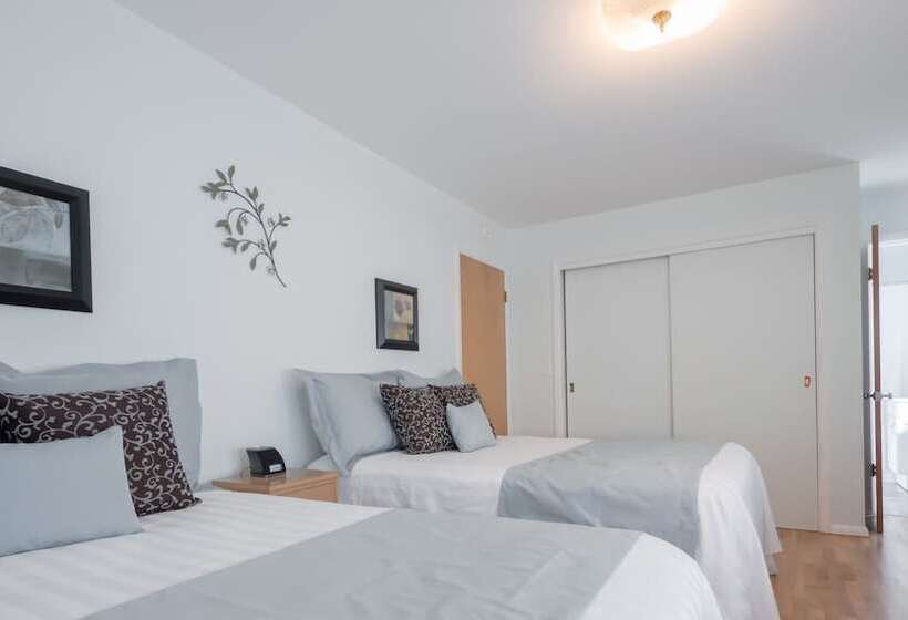 Seaside Vacation Homes