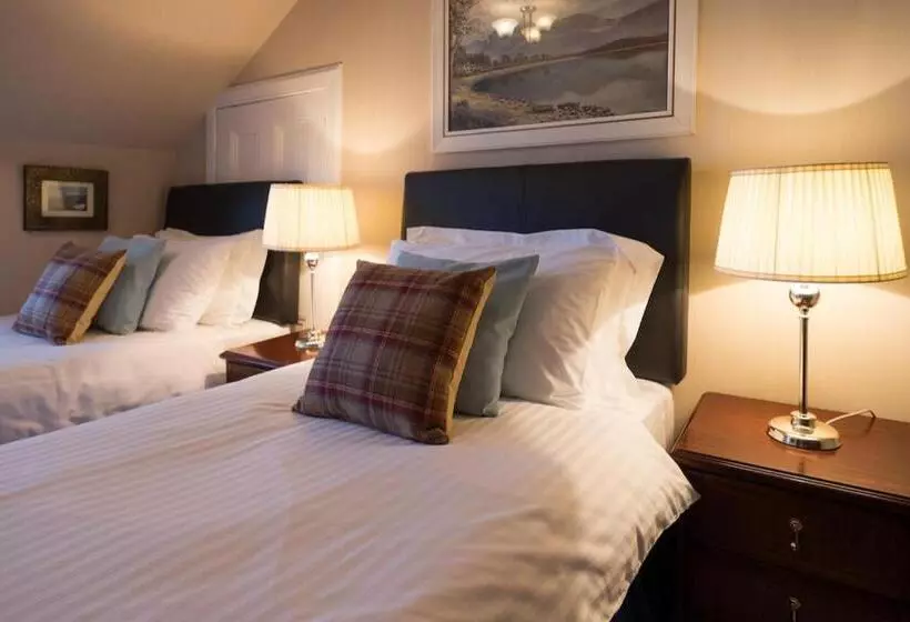 Cedars Apartment