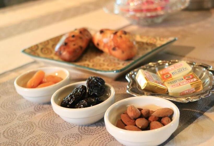 住宿加早餐  Chambre D Hotes La Quercynoise