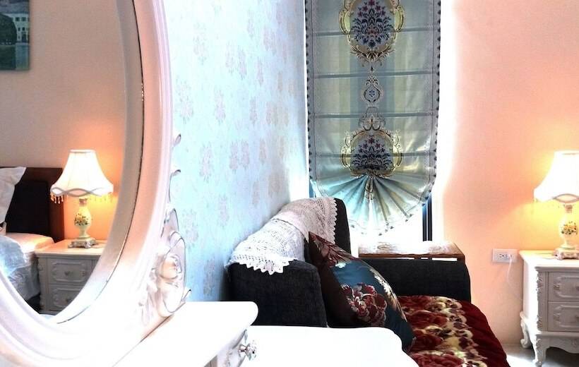 تختخواب و صبحانه Gihak Homestay