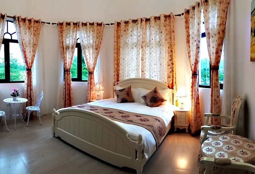 تختخواب و صبحانه Gihak Homestay