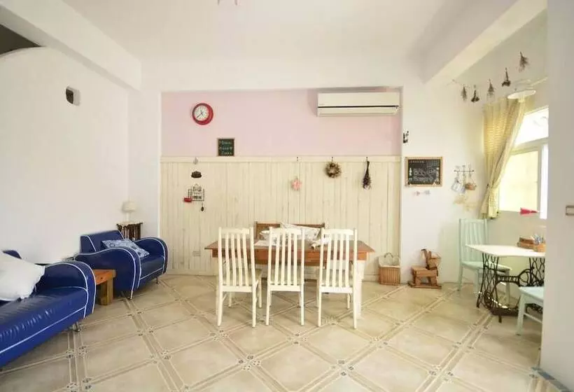 تختخواب و صبحانه Minami Kaze