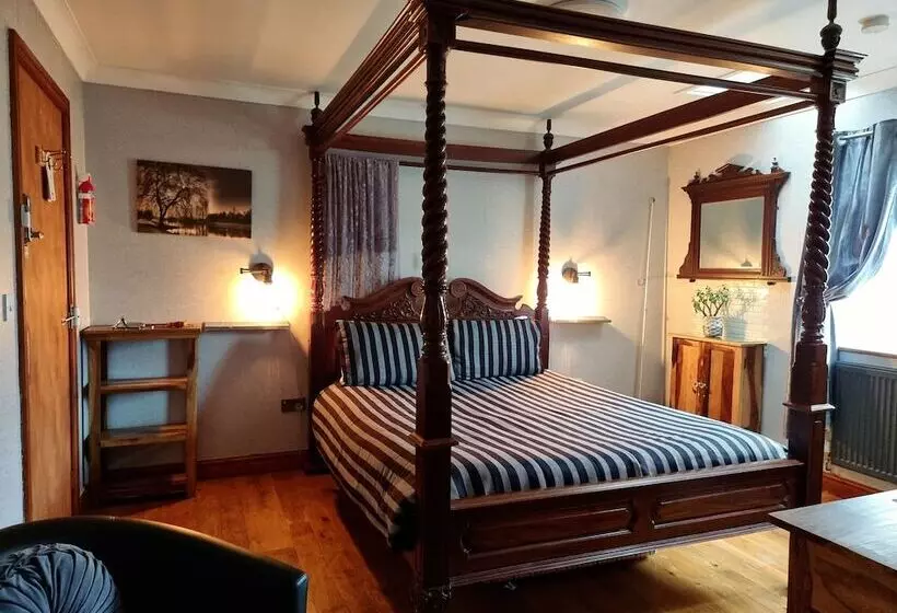 Castle Lodge B&b