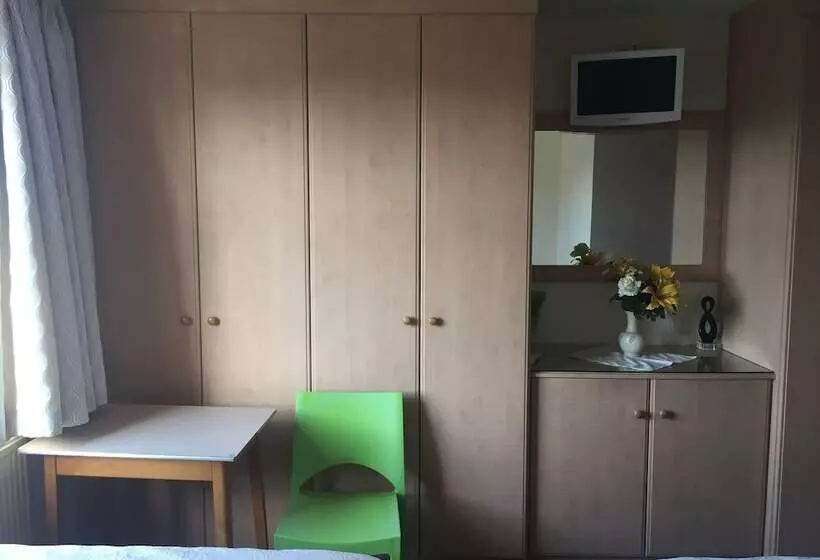 Edgware Bed And Breakfast