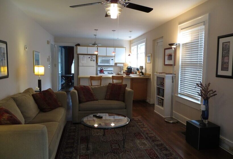 Greenwood Bed And Breakfast