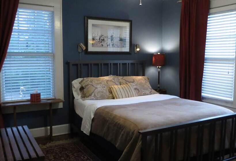 Greenwood Bed And Breakfast