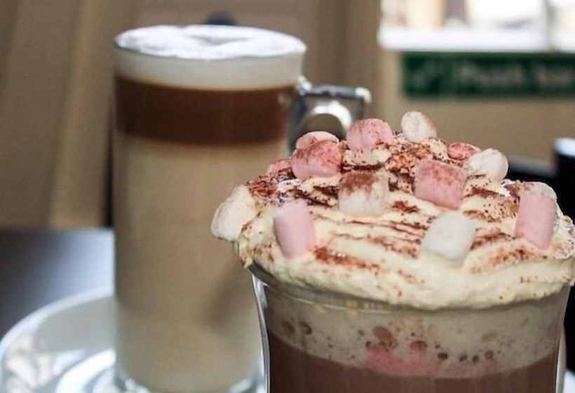 簡易ホテル Chapter Two Bar