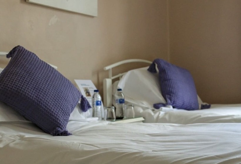 簡易ホテル Chapter Two Bar