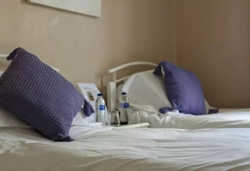 Hostelli Chapter Two Bar