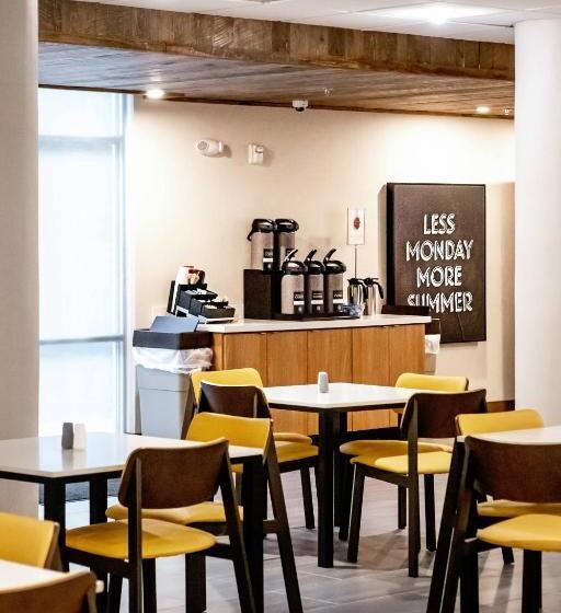 فندق Fairfield Inn & Suites By Marriott Richmond Airport