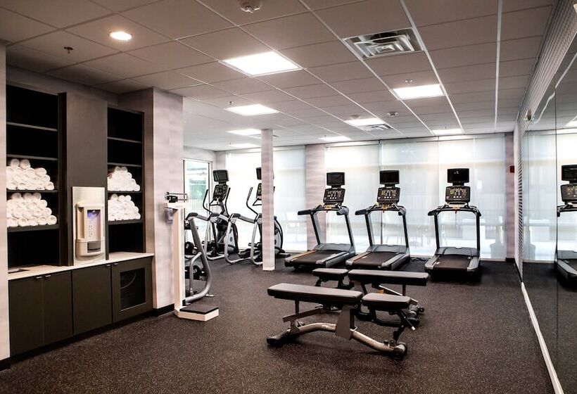 فندق Fairfield Inn & Suites By Marriott Richmond Airport