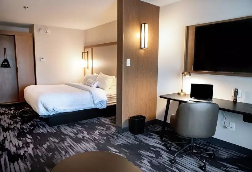 Hotelli Fairfield Inn & Suites By Marriott Richmond Airport