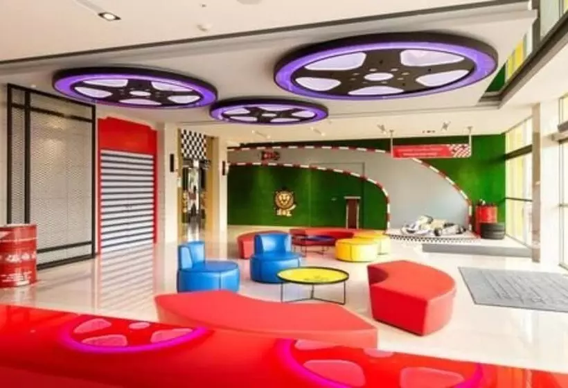 Holiday Garden Hotel Skm Park