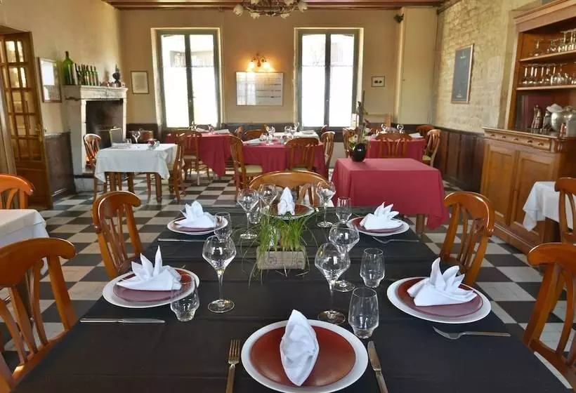 Hotelli Hôtel Le Chabichou