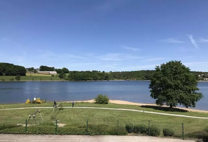 ホテル Le Hameau Des Lacs