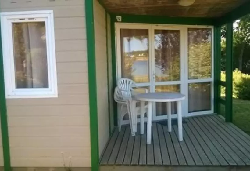 ホテル Le Hameau Des Lacs