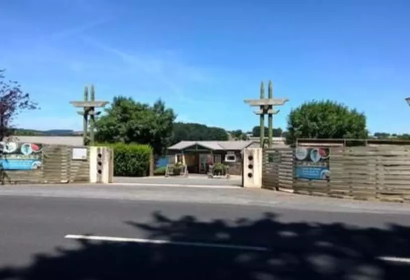 ホテル Le Hameau Des Lacs