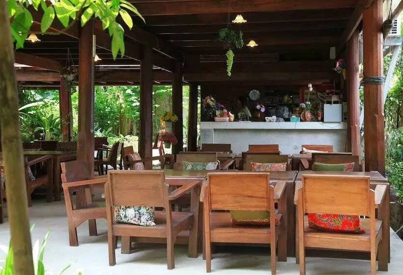 Hotelli Ruen Pruksa Boutique Resort