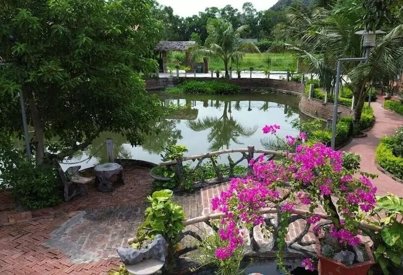 هتل Tam Coc Green Garden Bungalow