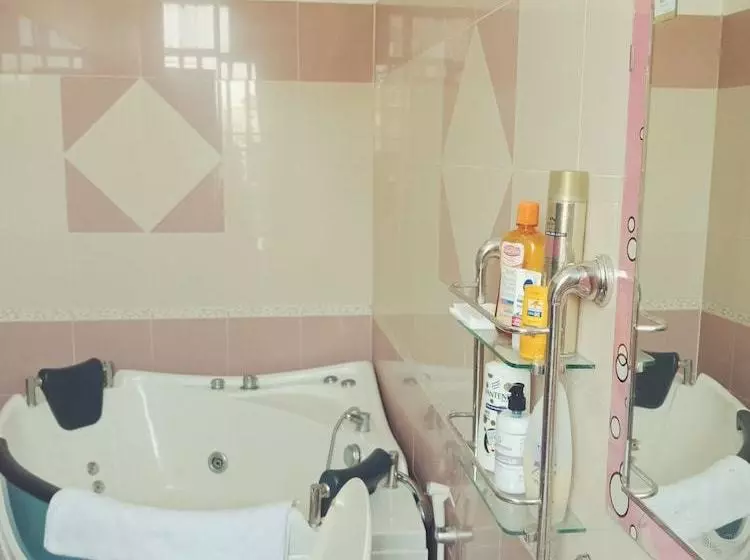 Laura Villa Homestay & Backpackers  Hostel