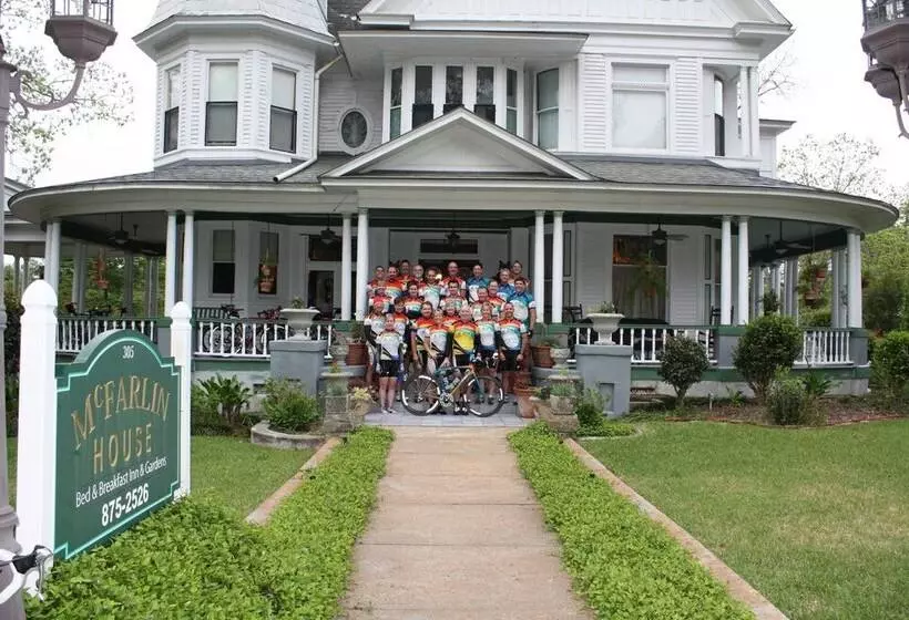 Mcfarlin House B&b
