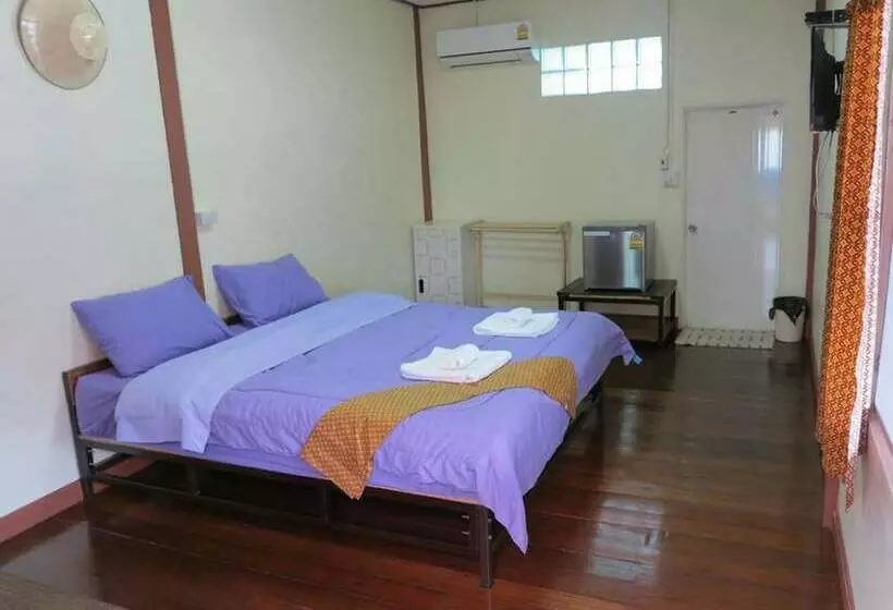 ペンション Baan Khun Ya Ayutthaya