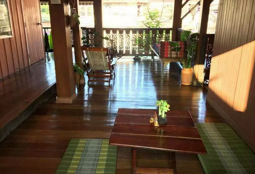 ペンション Baan Khun Ya Ayutthaya