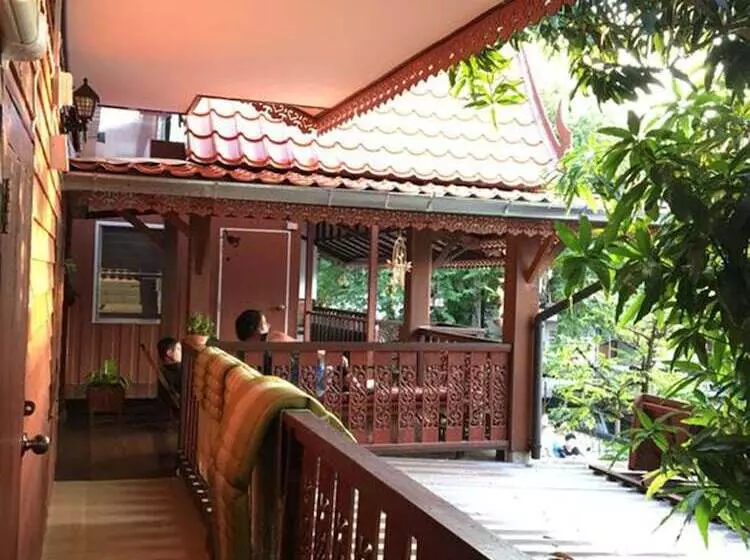 ペンション Baan Khun Ya Ayutthaya