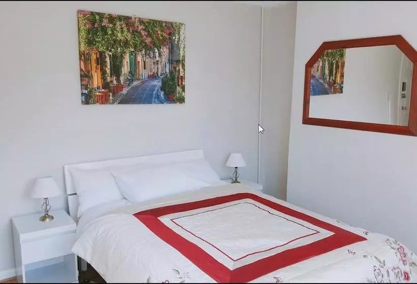پانسیون Coral House