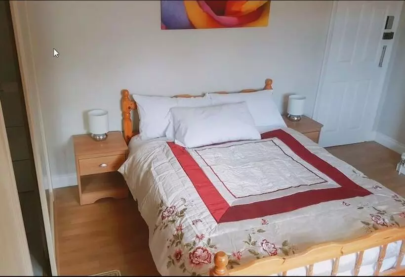 پانسیون Coral House