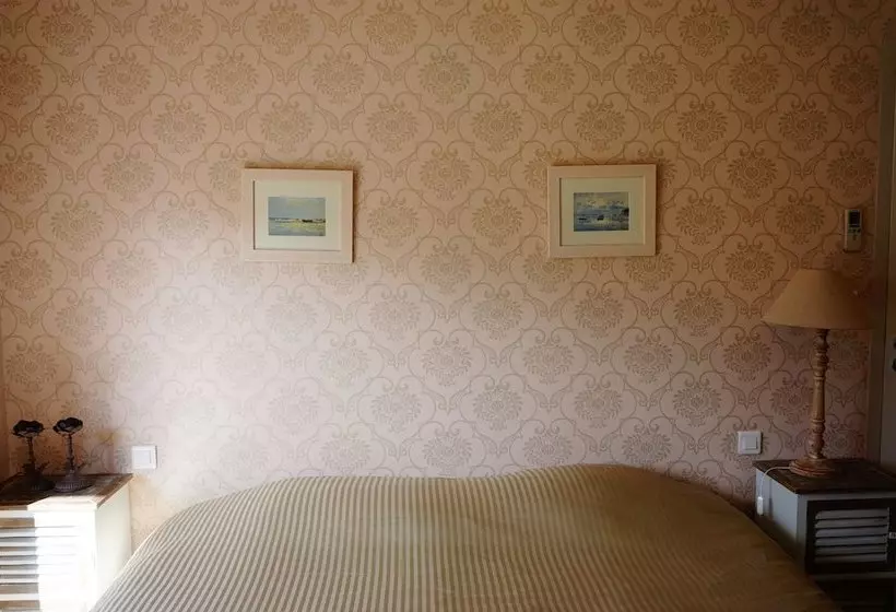 Majatalo Villa Marie Suzon