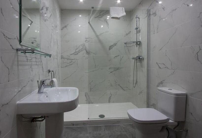 The Castle Collection   42 Castle Street